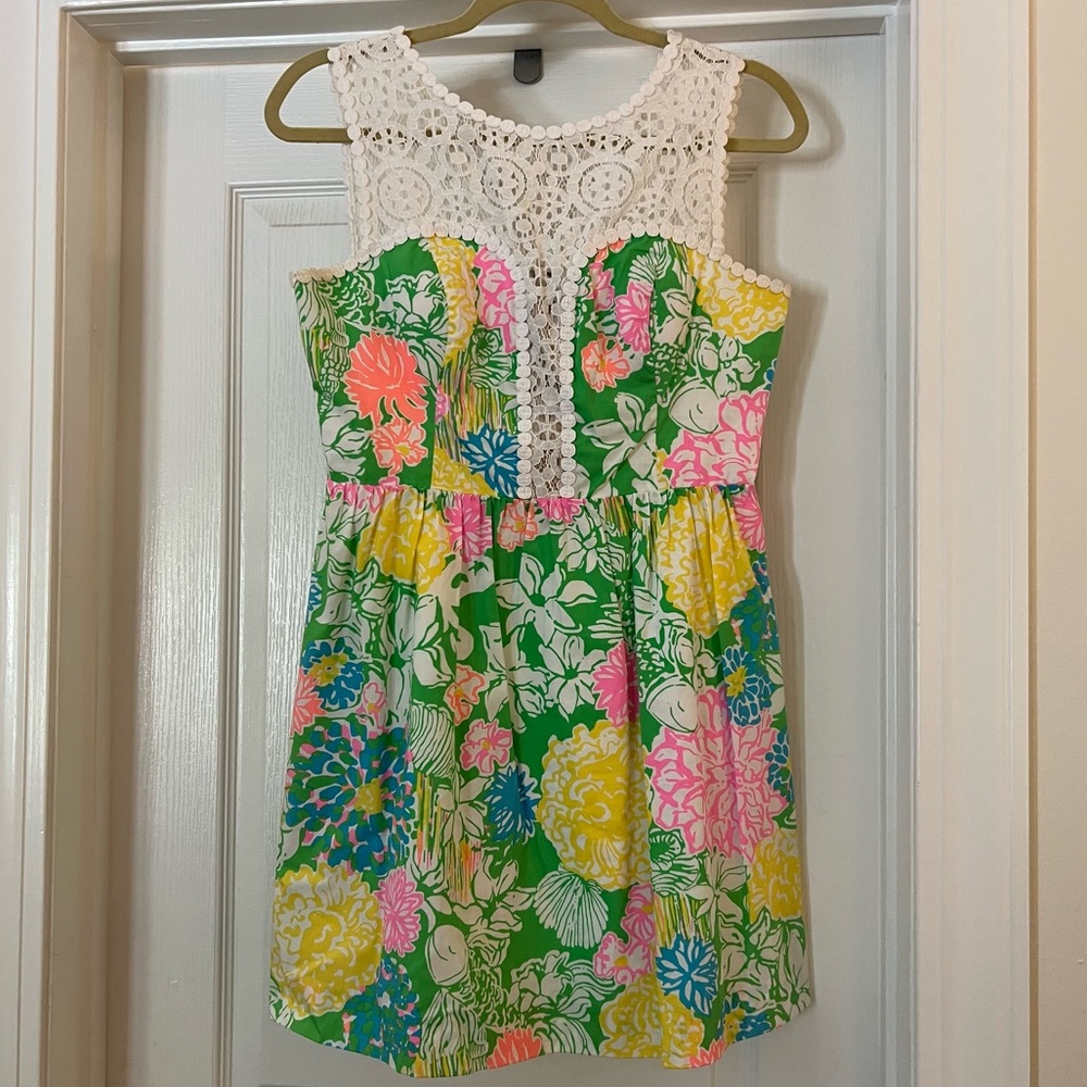 VGUC Lilly Pulitzer colorful dress with white eyelet detail